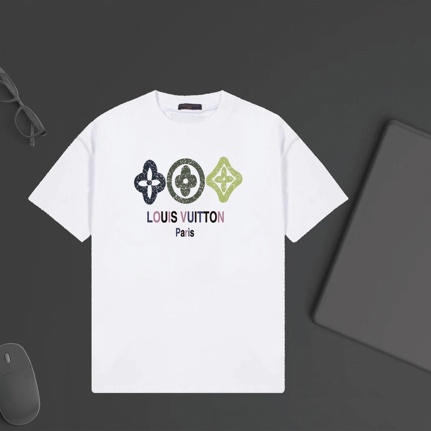 Louis Vuitton LV T-shirt Front Chest Letter Clover Print logo round Neck Short Sleeve25ss New pure cotton T Unisex T-Shirt OS Loose Fit Base Shirt Top Half Sleeve T-Shirt