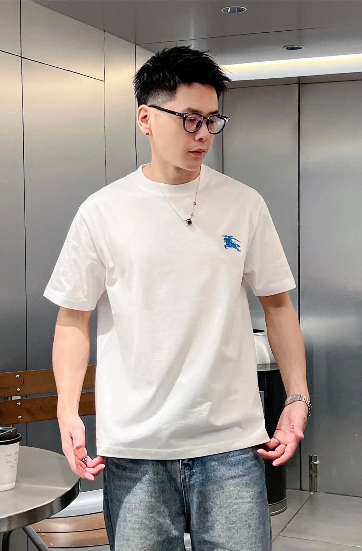 Burberry T-shirt Chest LOGO Embroidered Logo Crew Neck Short Sleeve25ss New pure cotton T Unisex T-Shirt OS Loose Fit Base Shirt Top Half Sleeve T-Shirt