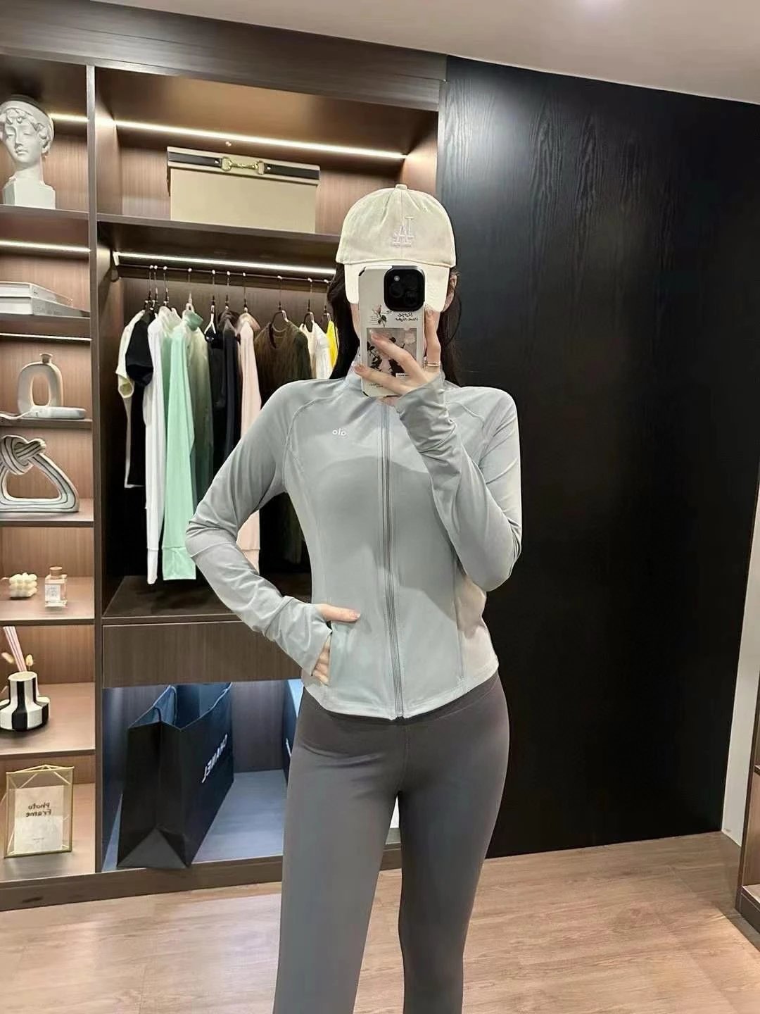 Alo Yoga Jackets Chest Letter Embroidery logo Short Coat25ss Spring Summer New Towel Embroidery American Letter Women's Street Jacket