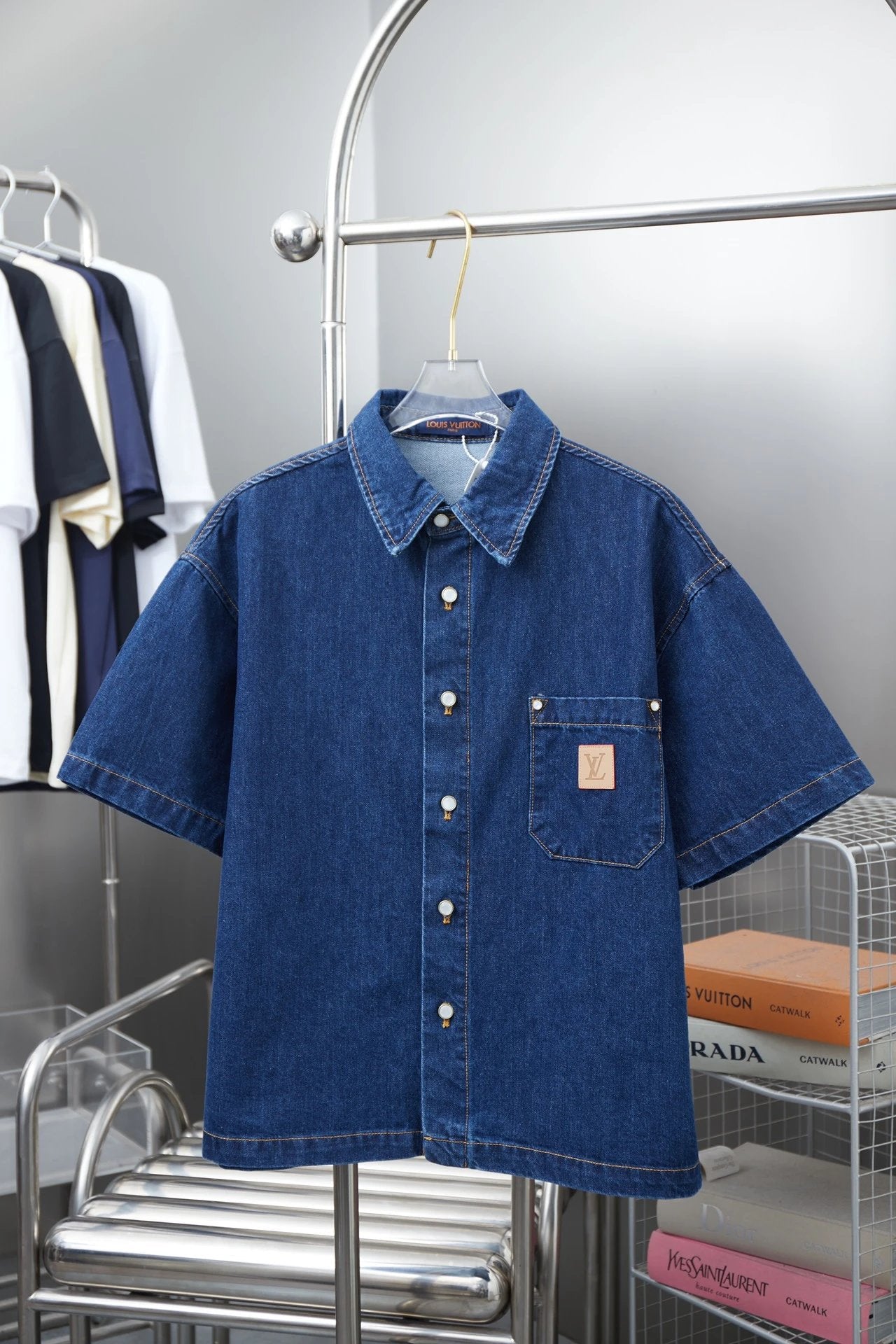 Louis Vuitton LV Shirt Back Flocking Earth Letter Print logo Shijia Turn-down Collar Short Sleeve Shirt Versatile Business Unisex Casual Slim Fit Jacket