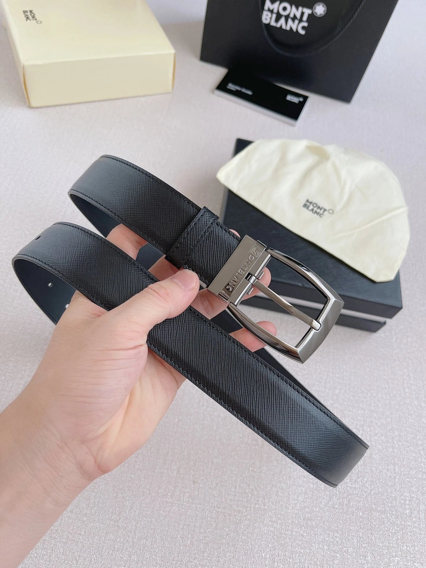 Montblanc Belt Top version 【Original Factory】Men's Leather Belt Width3.5cm Quality Full Set Packaging Original Imported Double-Sided Head Layer Cowhide 100% Original Pure Brass Buckle Dual-Use Fashion Elegant Boys Belt M Home New Custom Latest Hot