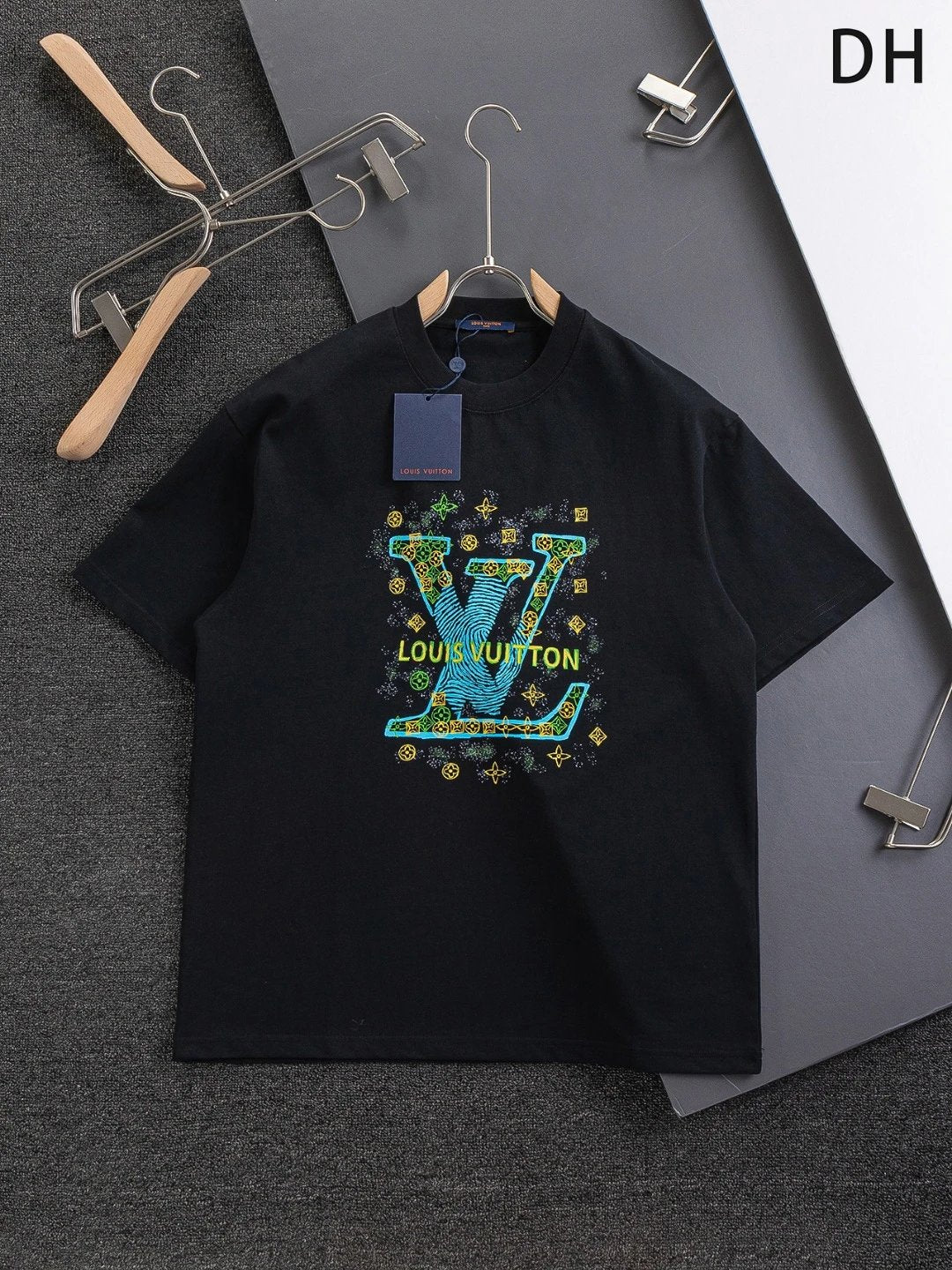 Louis Vuitton LV T-shirt Chest Floral Letter Fingerprint Wave Print logo round Neck Short Sleeve25ss New Pure Cotton Unisex Style T T-shirt OS Loose Fit Base Shirt Half Sleeve T-Shirt Top Half Sleeve