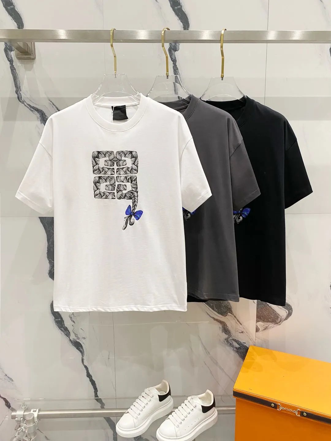 Givenchy T-shirt Chest Twine Bowknot Print logo round Neck Short Sleeve25ss New pure cotton T Unisex T-Shirt OS Loose Fit Base Shirt Top Half Sleeve T-Shirt