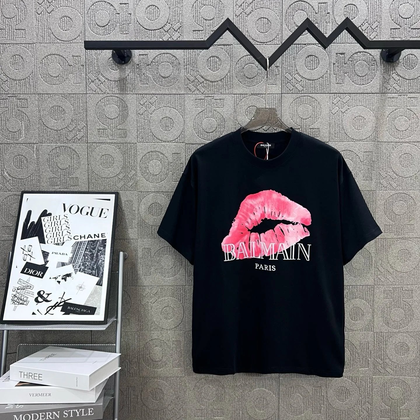 Balmain T-shirt Red Lip Kiss Print on the Chest logo round Neck Short Sleeve25ss New pure cotton T Unisex T-Shirt OS Drop Shoulder Loose Fit Base Shirt Top T-Shirt Short Sleeve