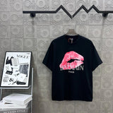 Balmain T-shirt Red Lip Kiss Print on the Chest logo round Neck Short Sleeve25ss New pure cotton T Unisex T-Shirt OS Drop Shoulder Loose Fit Base Shirt Top T-Shirt Short Sleeve