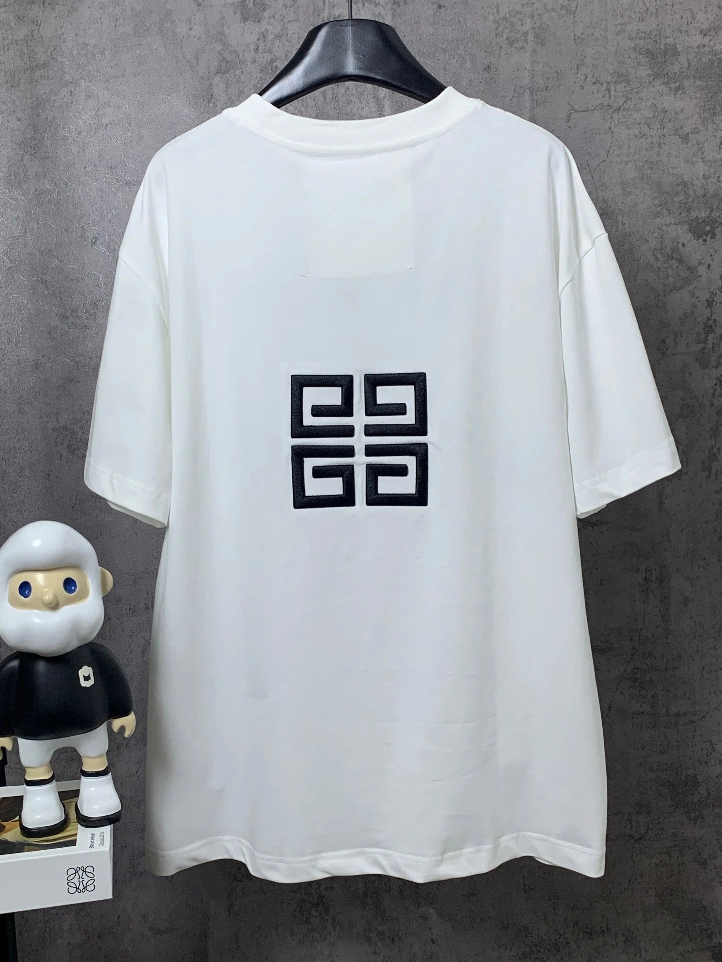 Givenchy T-shirt 3D Letter Embroidery on the Back logo round Neck Short Sleeve25ss New Pure Cotton Unisex Style T T-shirt OS Loose Fit Base Shirt Top Half Sleeve T-Shirt