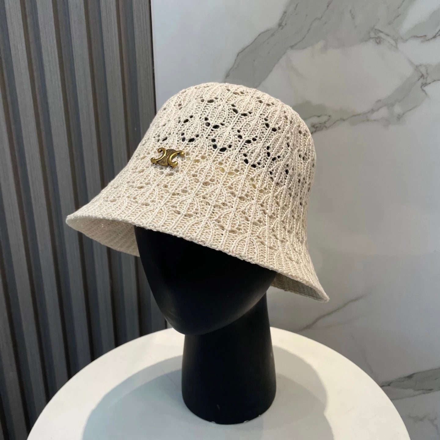 Celine Hat Double C Alphabet Gold Label logo Fisherman Hat Casual Sun Protection Plain Face Covering Sunshade Outdoor UV Protection Versatile Flat Top Bucket Hat