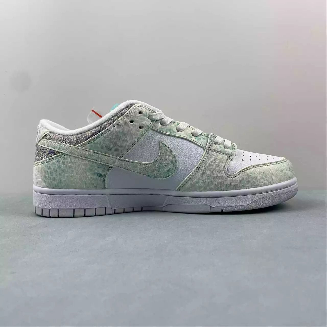 Nike Dunk Low shoes