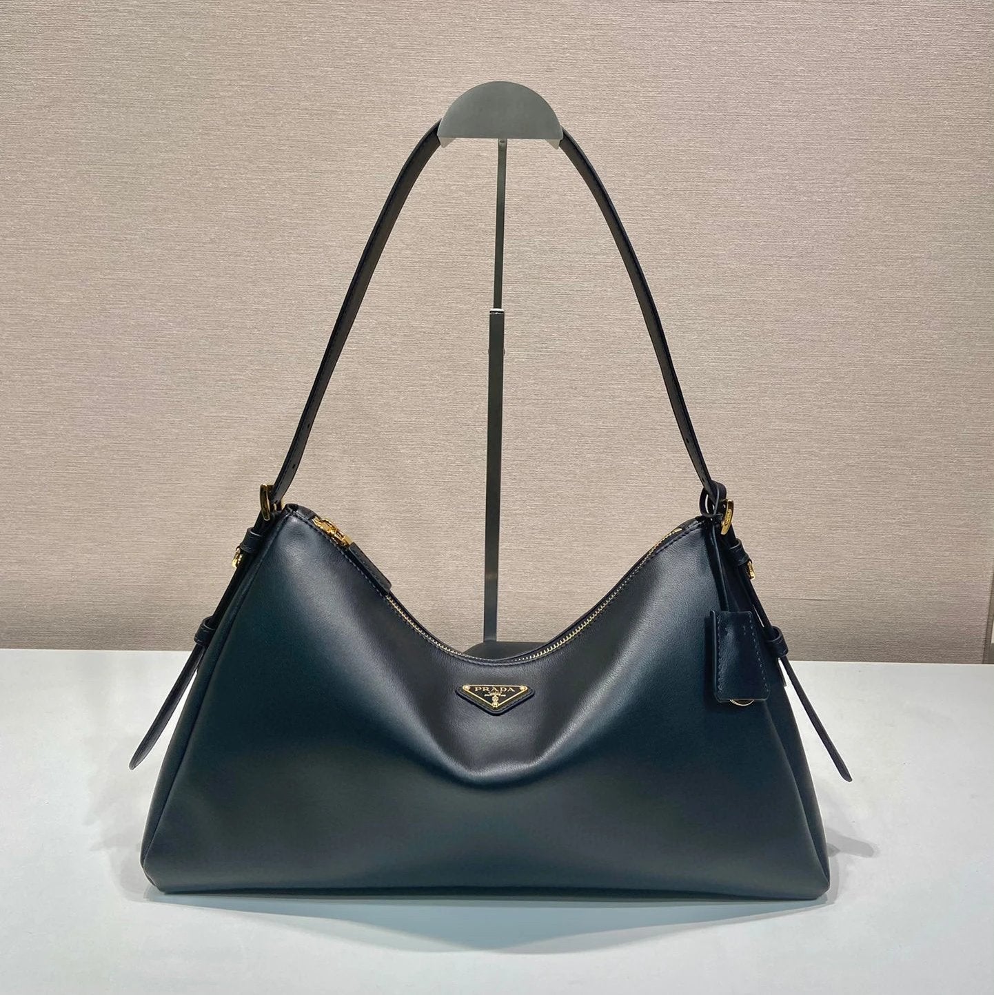 PRADA Bag Top version Latest Aimee Underarm Bag Imported Calfskin Enamel Metal Triangle Logo Zipper Open and Close Leather hobo Bag Handbag Shoulder Bag Large1BC228