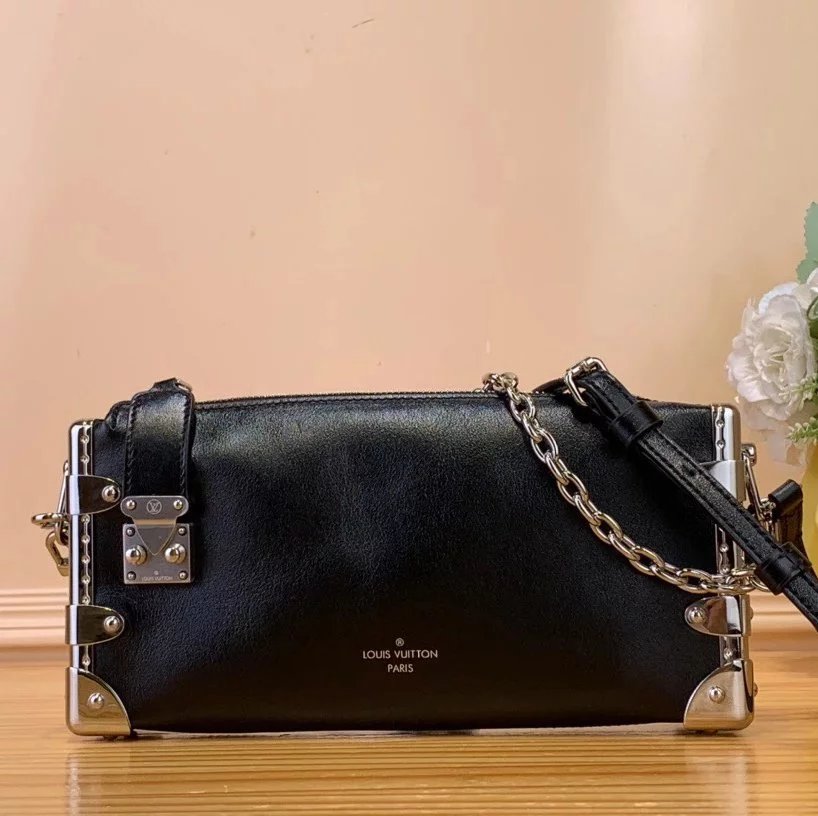 Louis Vuitton LV Women's Bag Top version 【SLIMTRUNK Handbag】24New Model Style Twist Lock Bag M25445Soft Cowhide lock Lock Rock Style Chain Bag