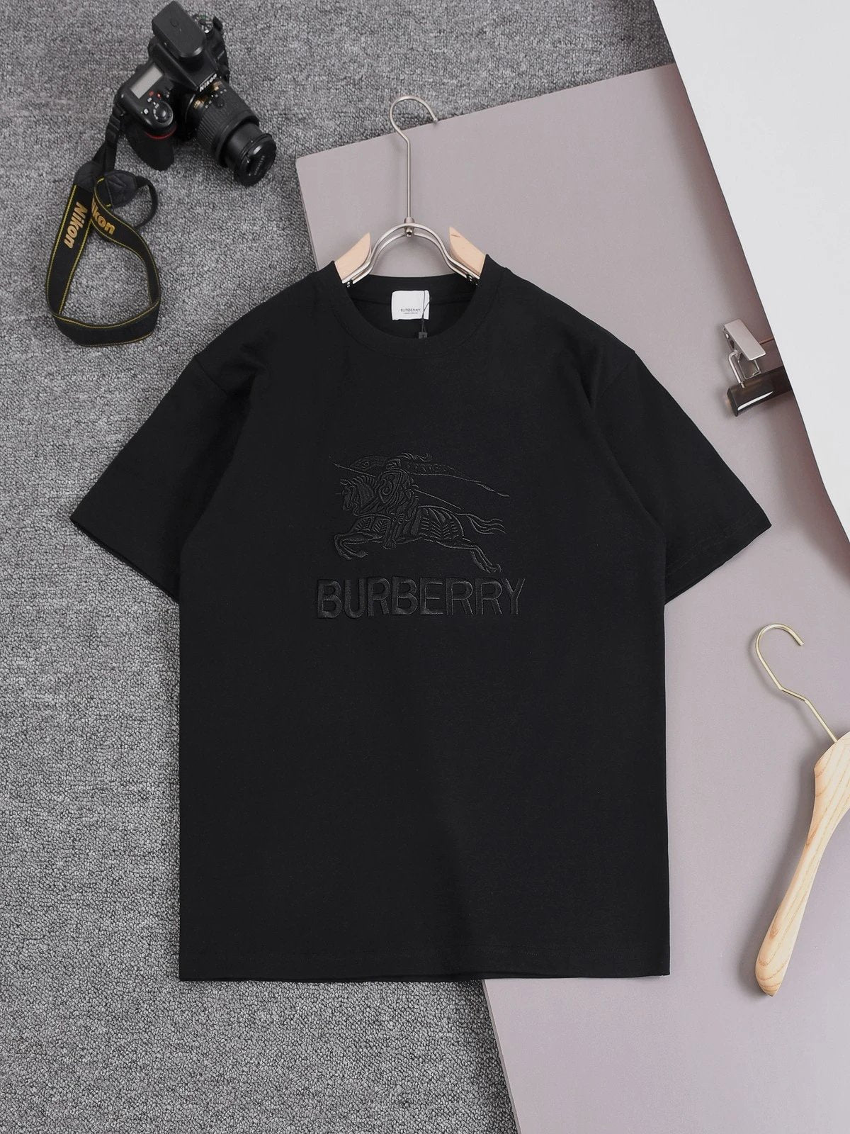 Burberry T-shirt Letter Embroidery logo round Neck Short Sleeve25ss New Pure Cotton Unisex Style T Casual T-Shirt Base Layer Shirt OS Loose design