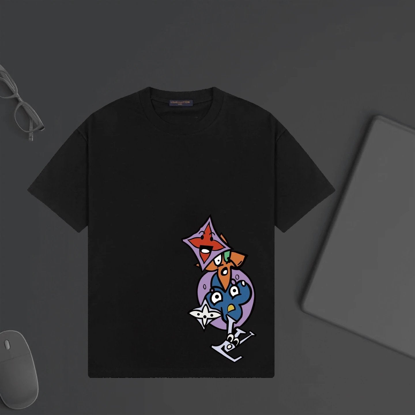 Louis Vuitton LV T-shirt Front Cartoon Four-Leaf Flower Print logo round Neck Short Sleeve25ss New pure cotton T Unisex T-Shirt OS Drop Shoulder Loose Fit Base Shirt Top T-Shirt Short Sleeve