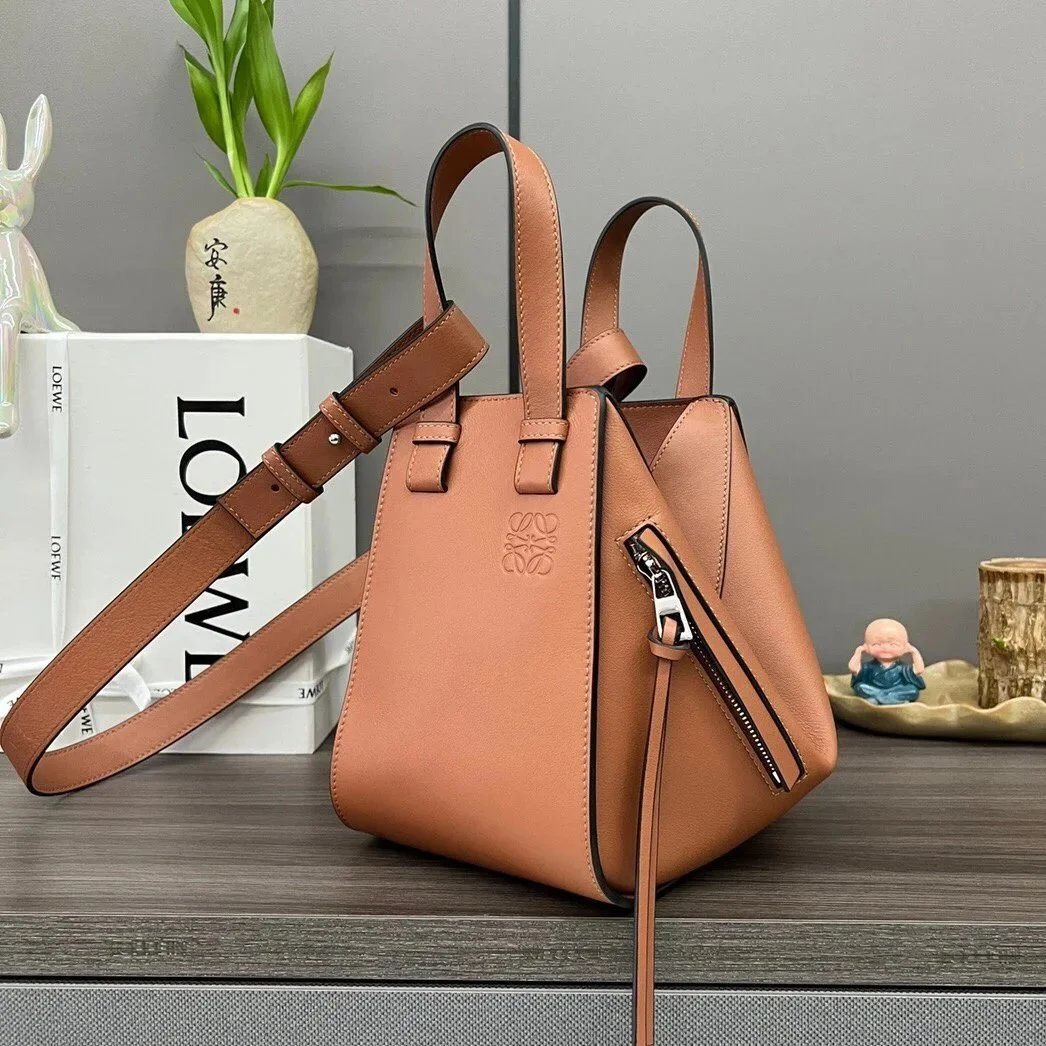 LOEWE Women's Bag Top version 【Original Leather Premium Version】2023New Hammock Bag Satin Cowhide Hammock Handbag New Size20cm New Hammock Bag Handbag Vegetable Basket Bag Women's Bag Silk Surface Cow Leather Wide Shoulder Strap Litchi Pattern Cowhide Lea