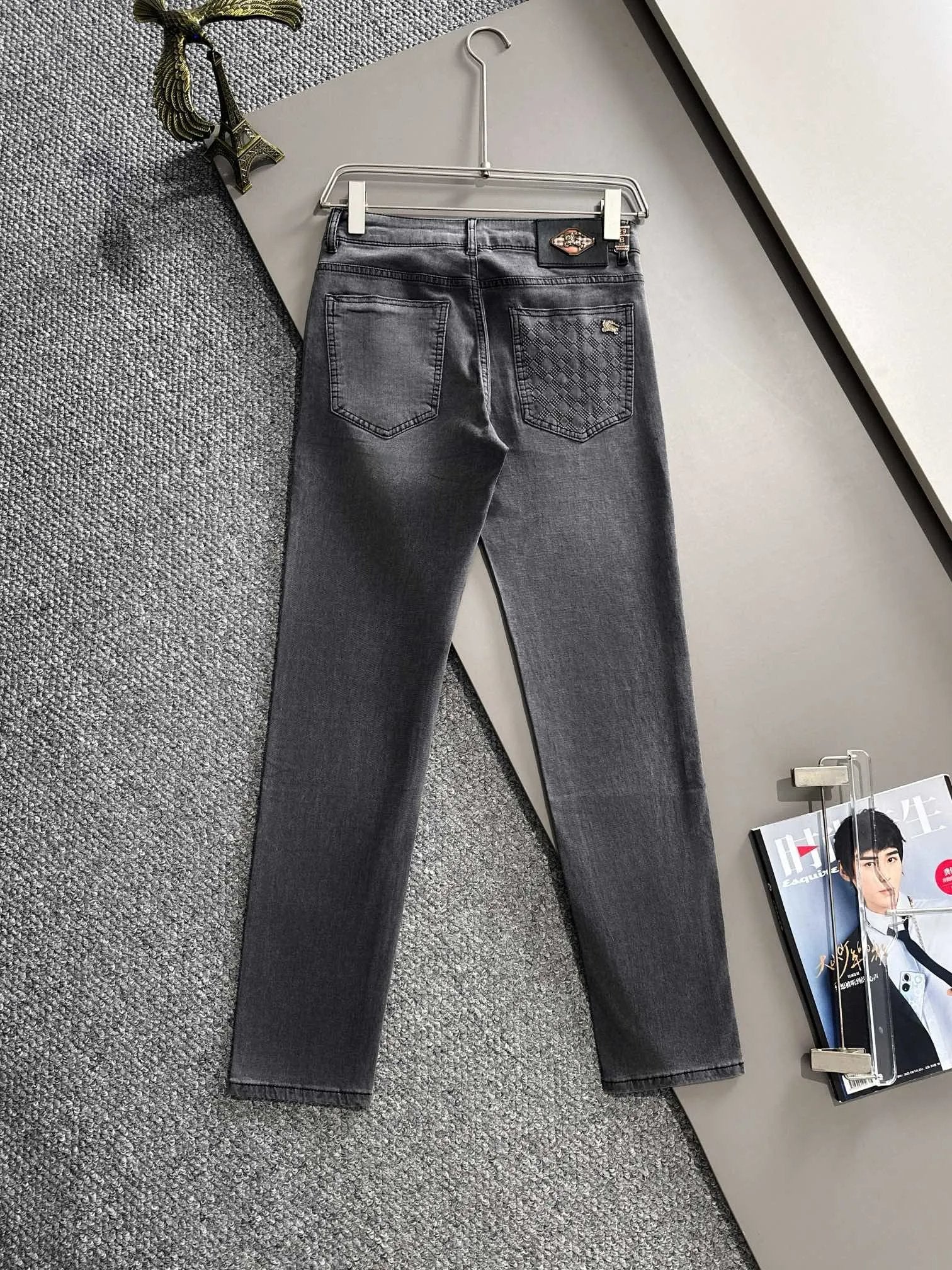 Burberry Jeans Embroidered Pocket Classic25ss Spring Summer New Straight Slim Fit Jeans Unisex Loose Fit Long Pants Denim Plain Cotton