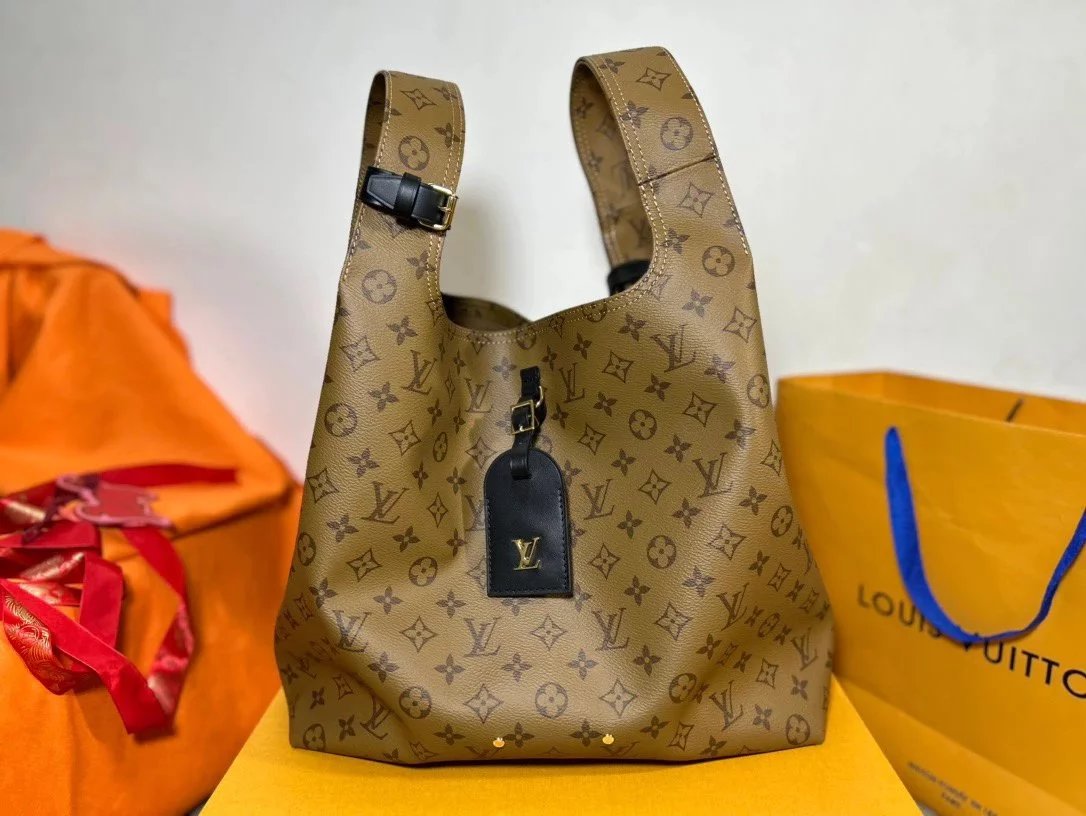 Louis Vuitton LV Women's Bag Top version M46817Autumn and Winter New Presbyopic Shopping Bag Atlantis Large Handbag Vegetable Basket Bag Handbag Shopping Bag M46816Small Size Portable Vegetable Basket Bag M46821Yellow Flower Monogram Bag Show Vegetable Ba