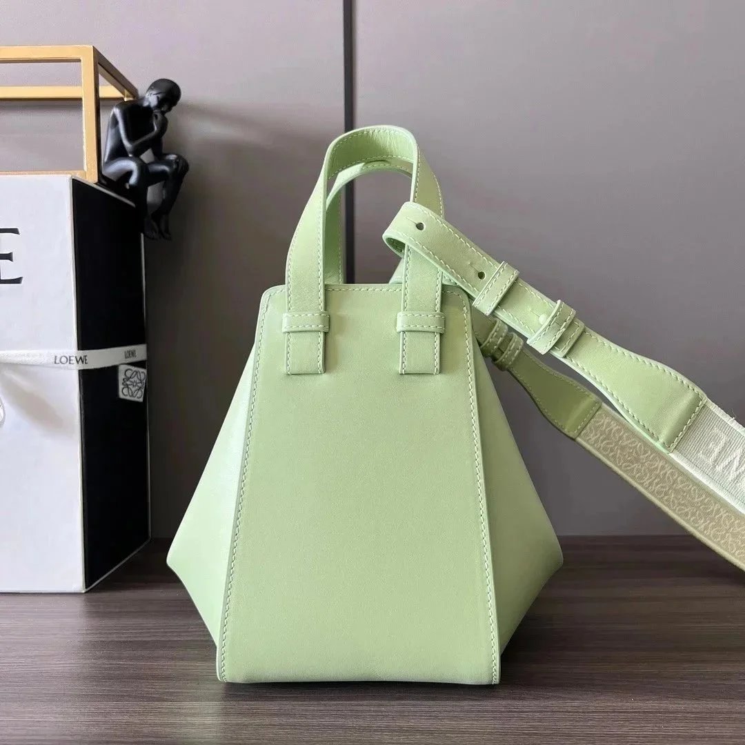 LOEWE Women's Bag Top version 【Super Original Leather】2023Latest Hammock Bag Small Size Satin Cow Leather PuzzleEdge Handbag New Size Hammock Embroidered Wide Shoulder Strap Hammock Bag Small Size24cm Shopping Bag Mummy Bag Vegetable Basket Bag Handbag Me