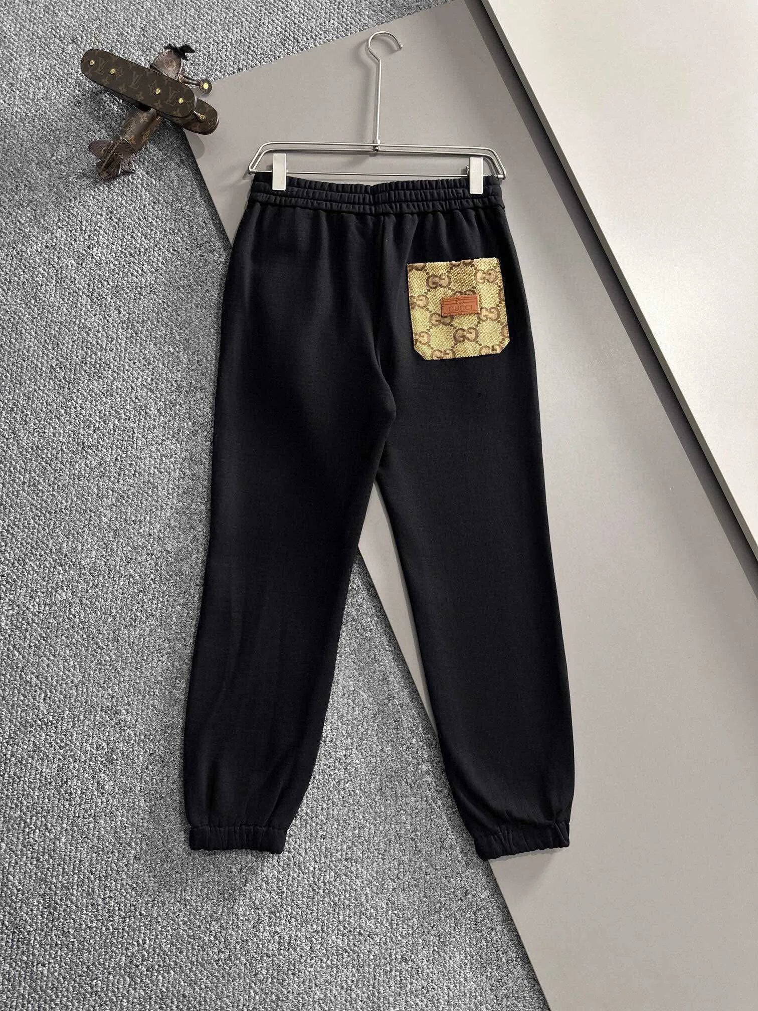 Gucci Sweatpants Double G Embroidered Pocket Color Block Design Jogger Sweatpants Autumn Unisex Long Pants Drawstring Winter Loose Plus Size Casual Pants High Waist Color Block