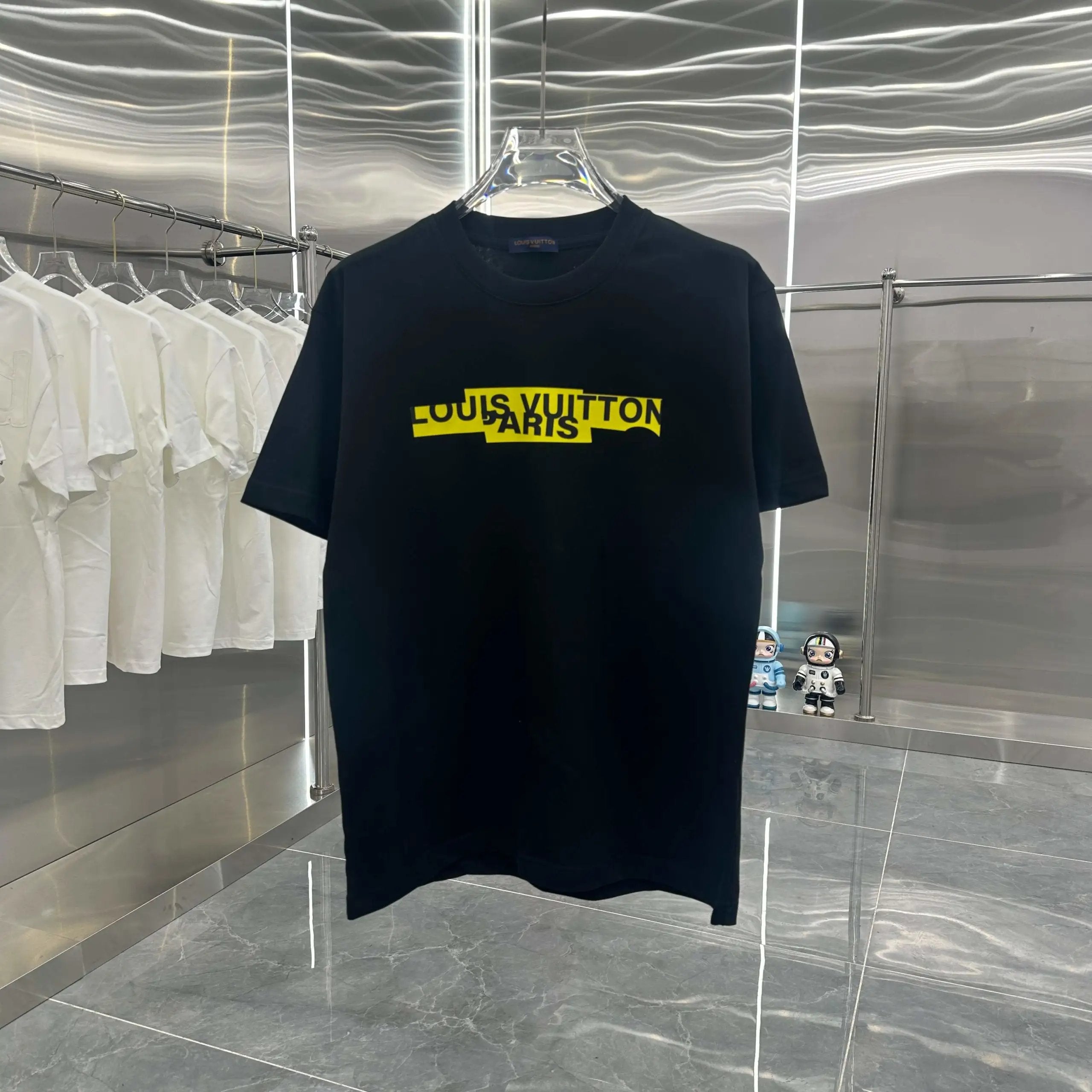 Louis Vuitton LV T-shirt Yellow tape print on the back logo round Neck Short Sleeve25ss New pure cotton T Unisex T-Shirt OS Loose Fit Base Shirt Top Half Sleeve T-Shirt