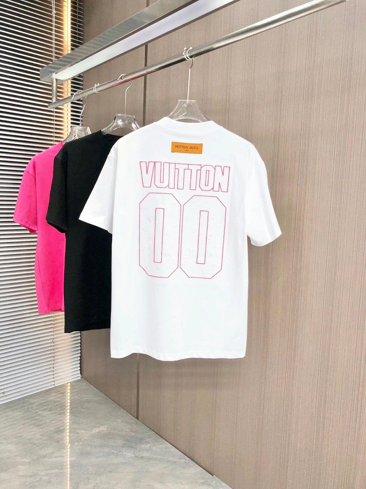 Louis Vuitton LV T-shirt Back Color-Block Letter Embroidery logo round Neck Short Sleeve25ss New pure cotton T Unisex T-Shirt OS Drop Shoulder Loose Fit Base Shirt Top T-Shirt Short Sleeve