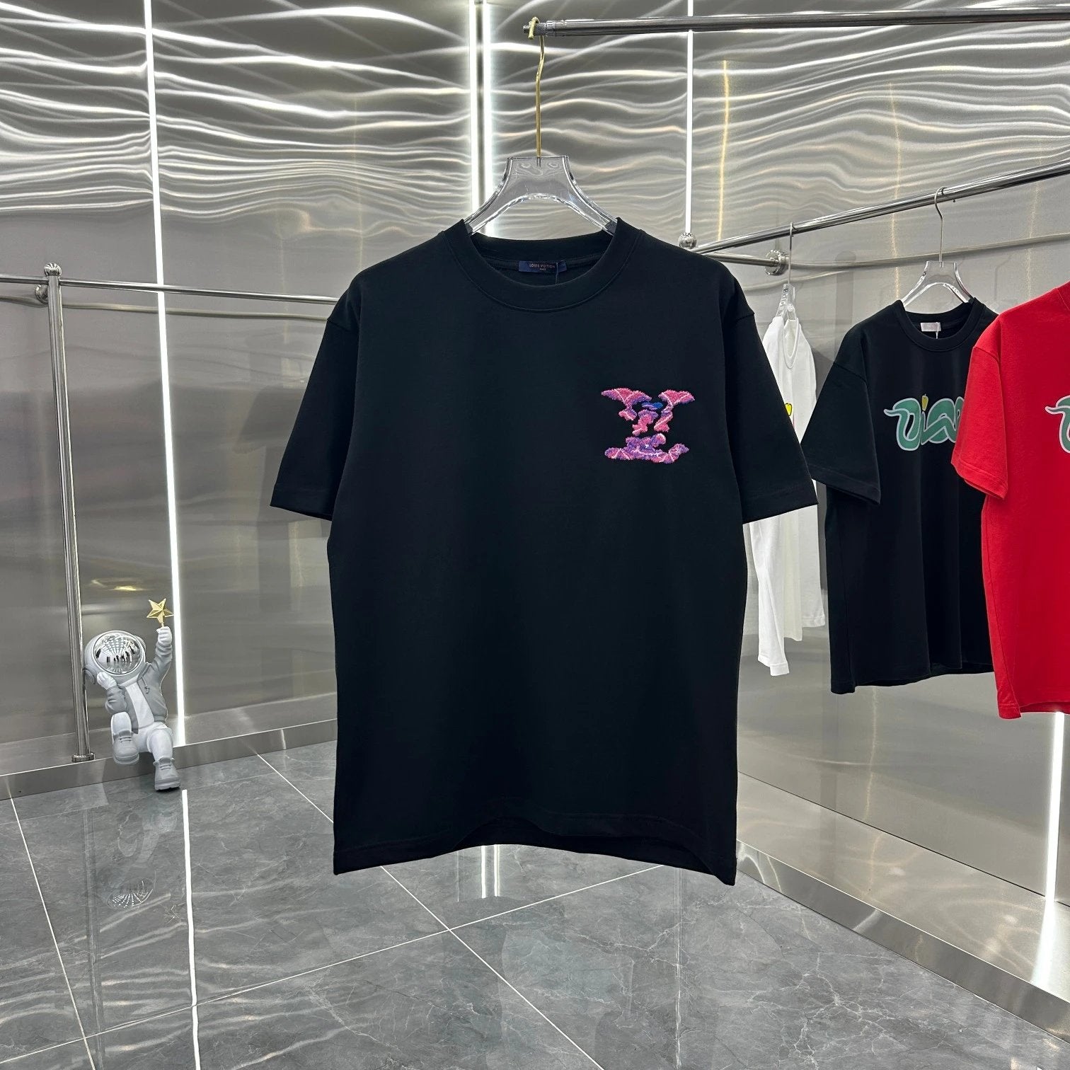 Louis Vuitton LV T-shirt Embroidered Patch logo round Neck Short Sleeve25ss New Pure Cotton Unisex Style T T-shirt OS Loose Fit Base Shirt Half Sleeve T-Shirt Top Half Sleeve