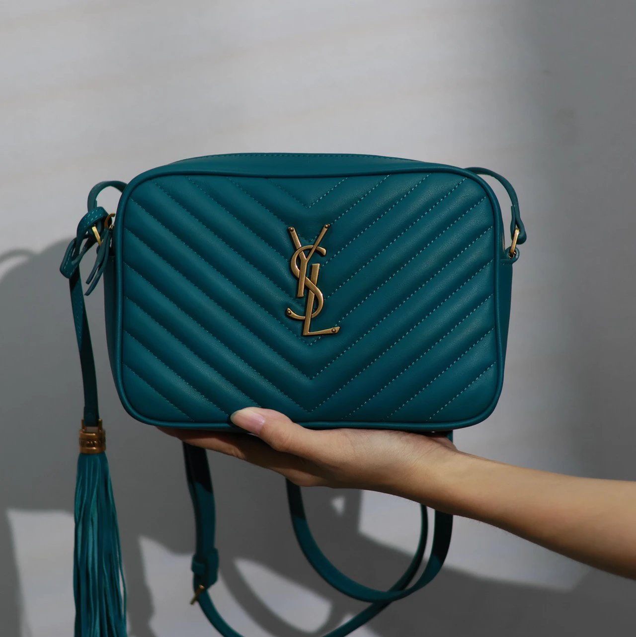 YSL Women's Bag Top version 【Genuine Goods Original Leather】24New Version LouLoubag Camera Bag Small Size23m Tassel Bag Shoulder Bag Crossbody Bag Yang Shulin Women's Bag Back Open Buckle Compartment Camera Bag520534