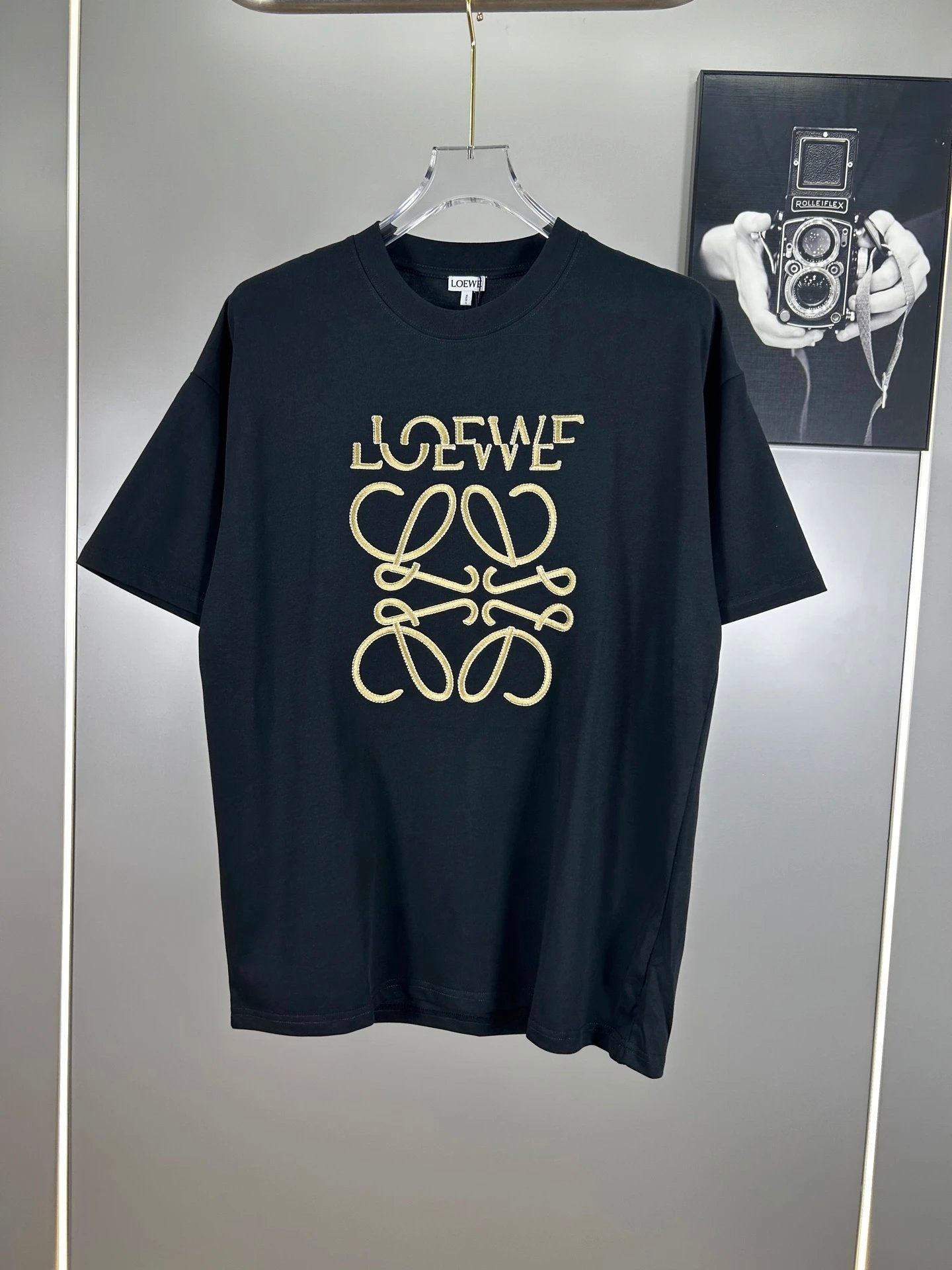 LOEWE T-shirt Exquisite Letter Embroidery on the Chest logo round Neck Short Sleeve25ss New pure cotton T Unisex T-Shirt OS Drop Shoulder Loose Fit Base Shirt Top T-Shirt Short Sleeve
