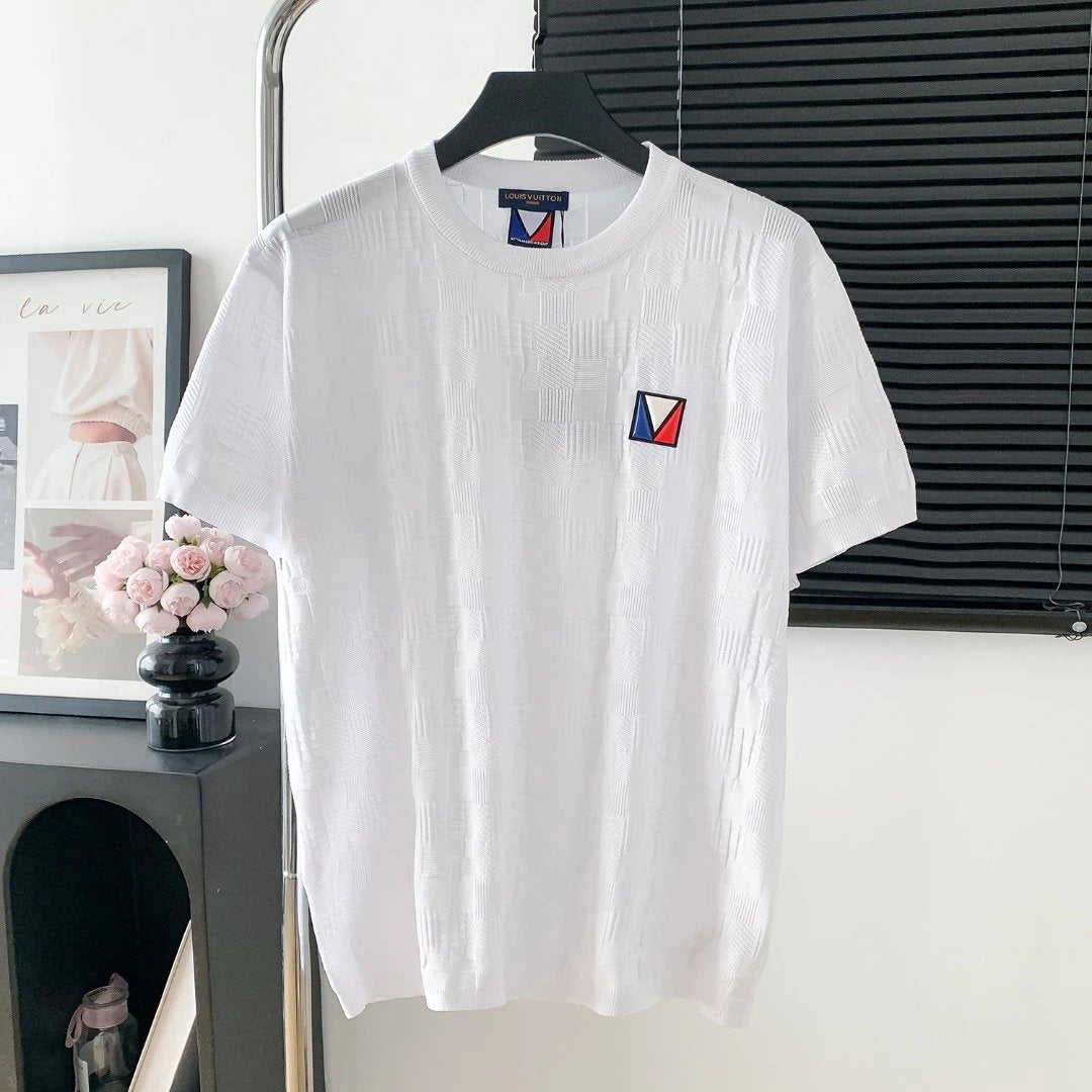 Louis Vuitton LV T-shirt Front Knit Texture and Square Shape logo round Neck Short Sleeve25ss New Pure Cotton Unisex Style T Casual T-Shirt Base Layer Shirt OS Loose Fit Half Sleeve Top Plus Size