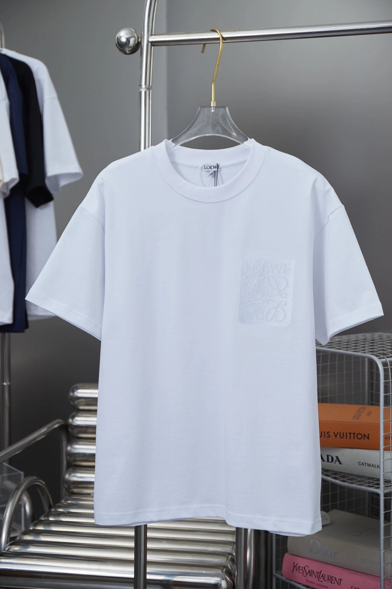 LOEWE T-shirt 25SS Early Spring New Classic Embroidery logo Round Neck Short Sleeve Pure Cotton Unisex T T-shirt OS Loose Fit Base Shirt Summer Casual Simple T-Shirt