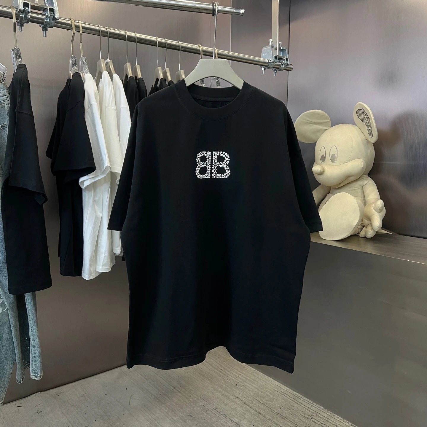Balenciaga T-shirt Double-breasted B Rhinestone Embellishments logo round Neck Short Sleeve25ss New pure cotton T Unisex T-Shirt OS Drop Shoulder Loose Fit Base Shirt Top T-Shirt Short Sleeve