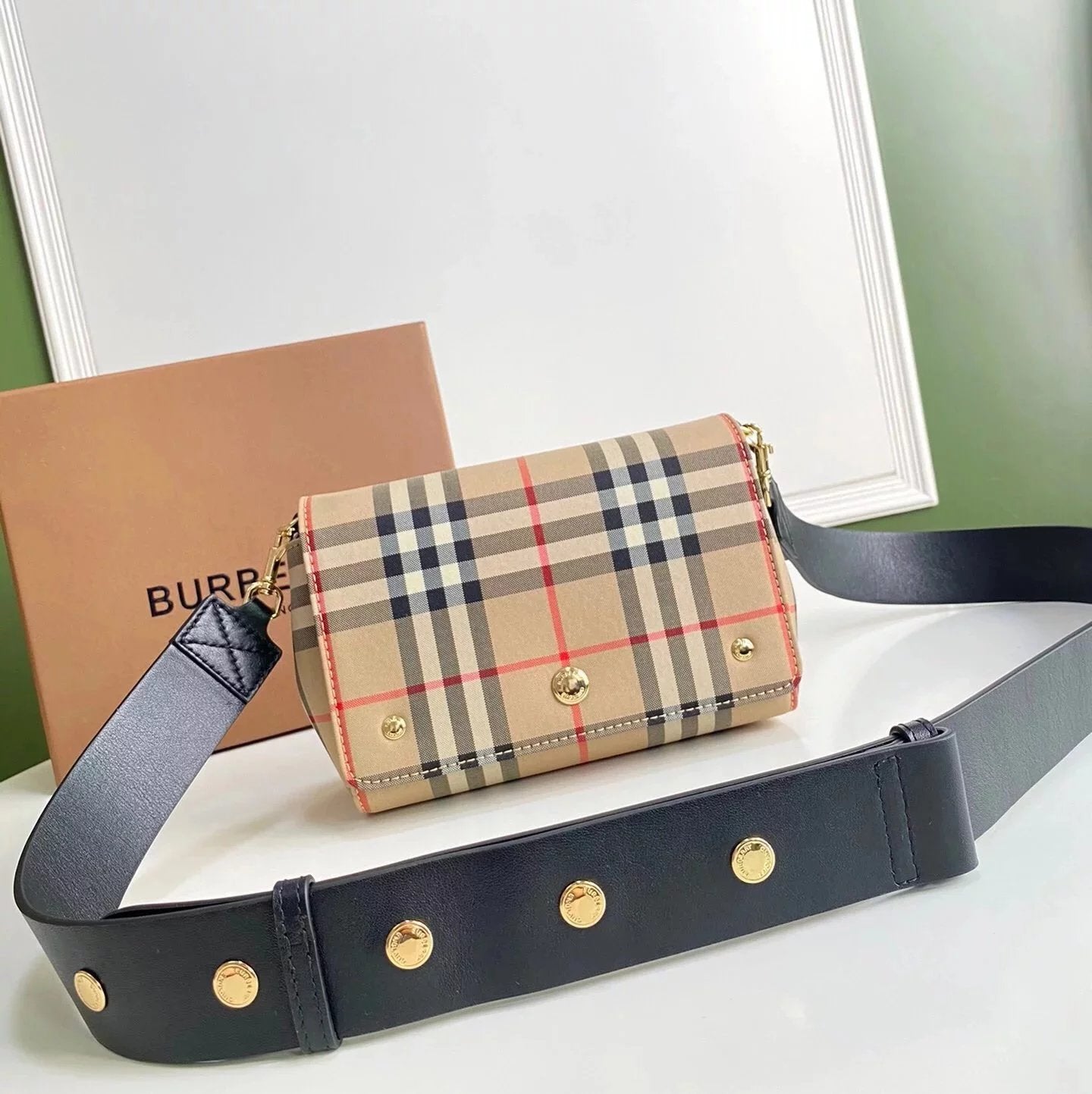 Burberry Women's Bag Top version 【Xiaowen Leather Goods】2022New Women's Bag Crossbody Bag Shoulder Bag vintage Plaid Men's and Women's Handbags TB Messenger Bag Camera Bar