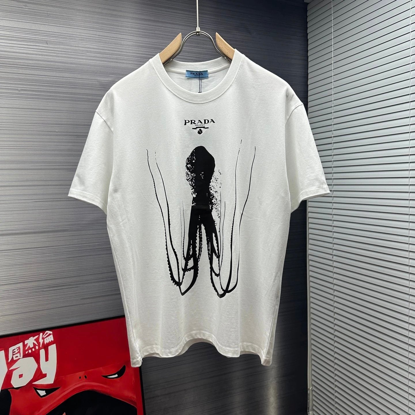 PRADA T-shirt Black Fish Print on Chest logo round Neck Short Sleeve25ss New Pure Cotton Unisex Style T T-shirt OS Loose Fit Base Shirt Half Sleeve T-Shirt Top Half Sleeve