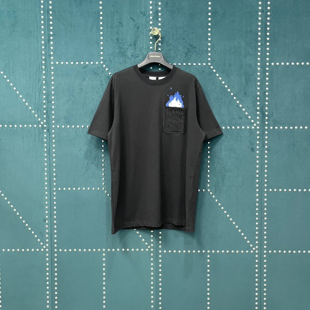 LOEWE T-shirt Flame Print on Chest Pocket logo round Neck Short Sleeve25ss New pure cotton T Unisex T-Shirt OS Drop Shoulder Loose Fit Base Shirt Top T-Shirt Short Sleeve