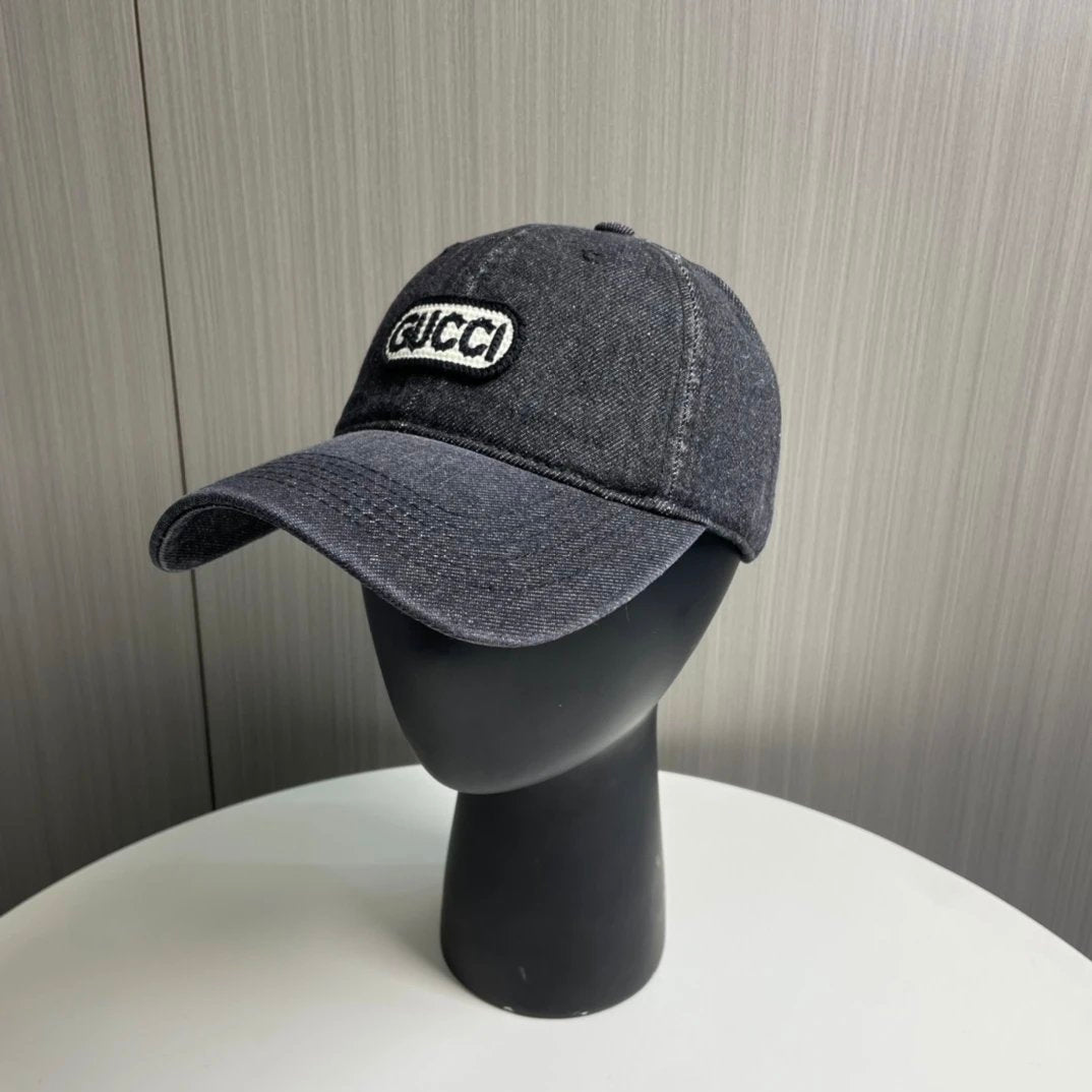 Gucci Hat Letter Embroidery logo Baseball Cap Sun Protection Visor Cap Large Head Circumference Versatile Sports Hat Slimming Face Curved Brim Unisex Couple Style