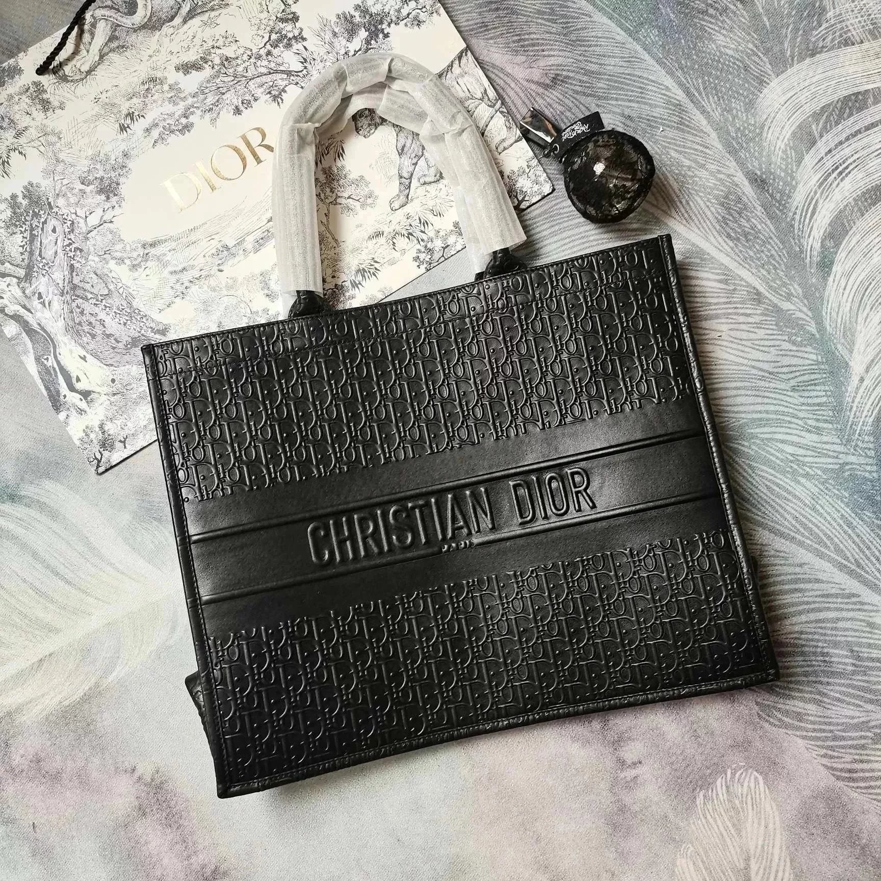 Dior Women's Bag Top version 【Original Leather Quality】2022New Full Leather Tote Bag booktote Imported Calfskin Oblique Printed White Black Cowhide Tote Handbag Shopping Bag Mummy Bag Women's Bag