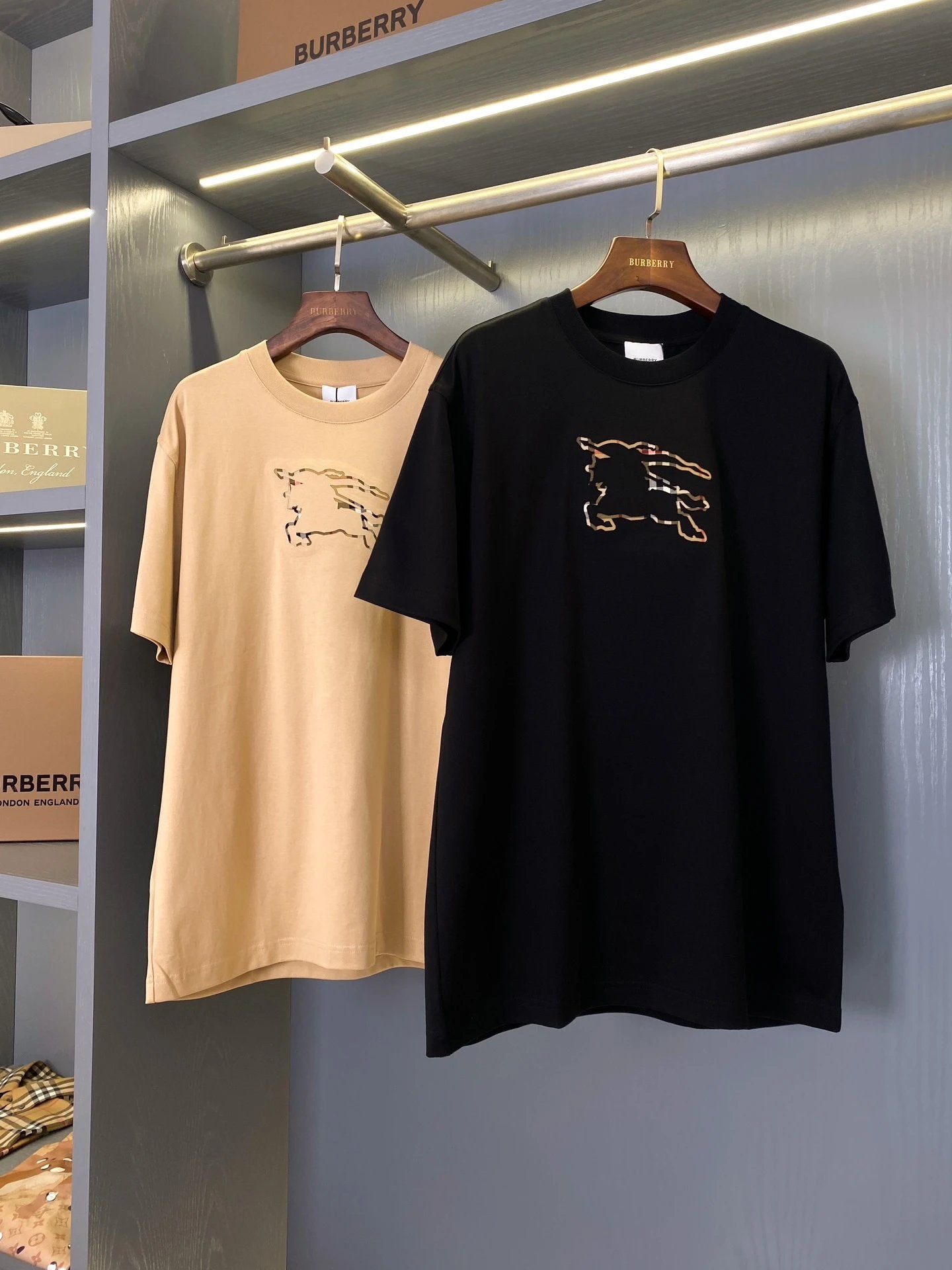 Burberry T-shirt Plaid Equestrian Knight Emblem logo round Neck Short Sleeve25ss New Pure Cotton Unisex Style T T-shirt OS Loose Fit Base Shirt Top Half Sleeve T-Shirt
