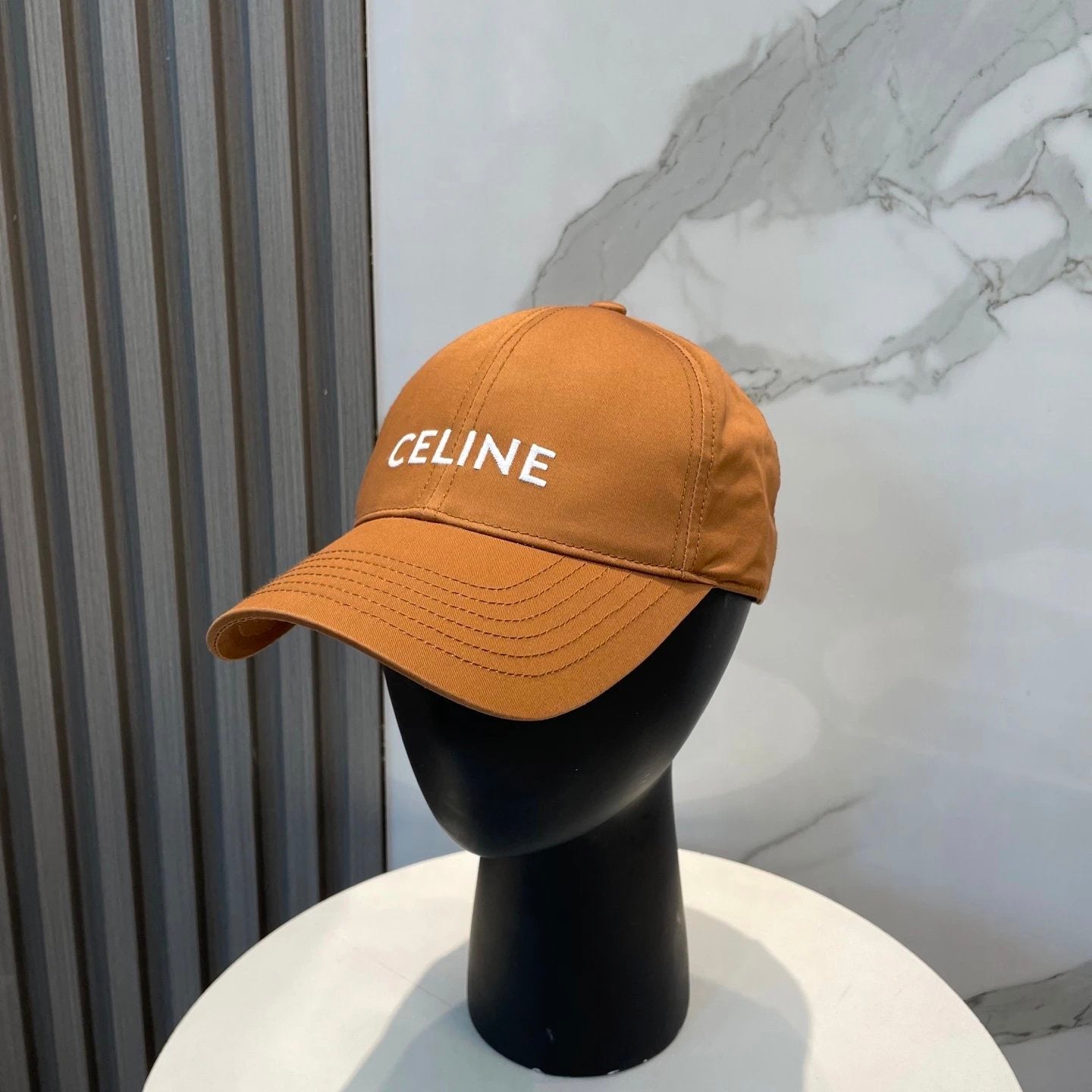 Celine Hat Brand Logo logo Baseball Cap Sunshade Sun Protection Duckbill Cap Large Head Circumference Slimming Face Curved Brim Versatile Sports Hat for Men and Women Couples Same Style