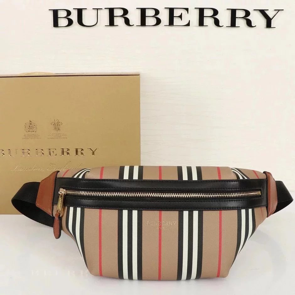 Burberry Women's Bag Top version Version Men's and Women's Bags80101441Black Medium Logo Letter logo Unisex Waist Bag Men's Crossbody Chest Bag Backpack Shoulder Bag Original Single Famous Brand Bag