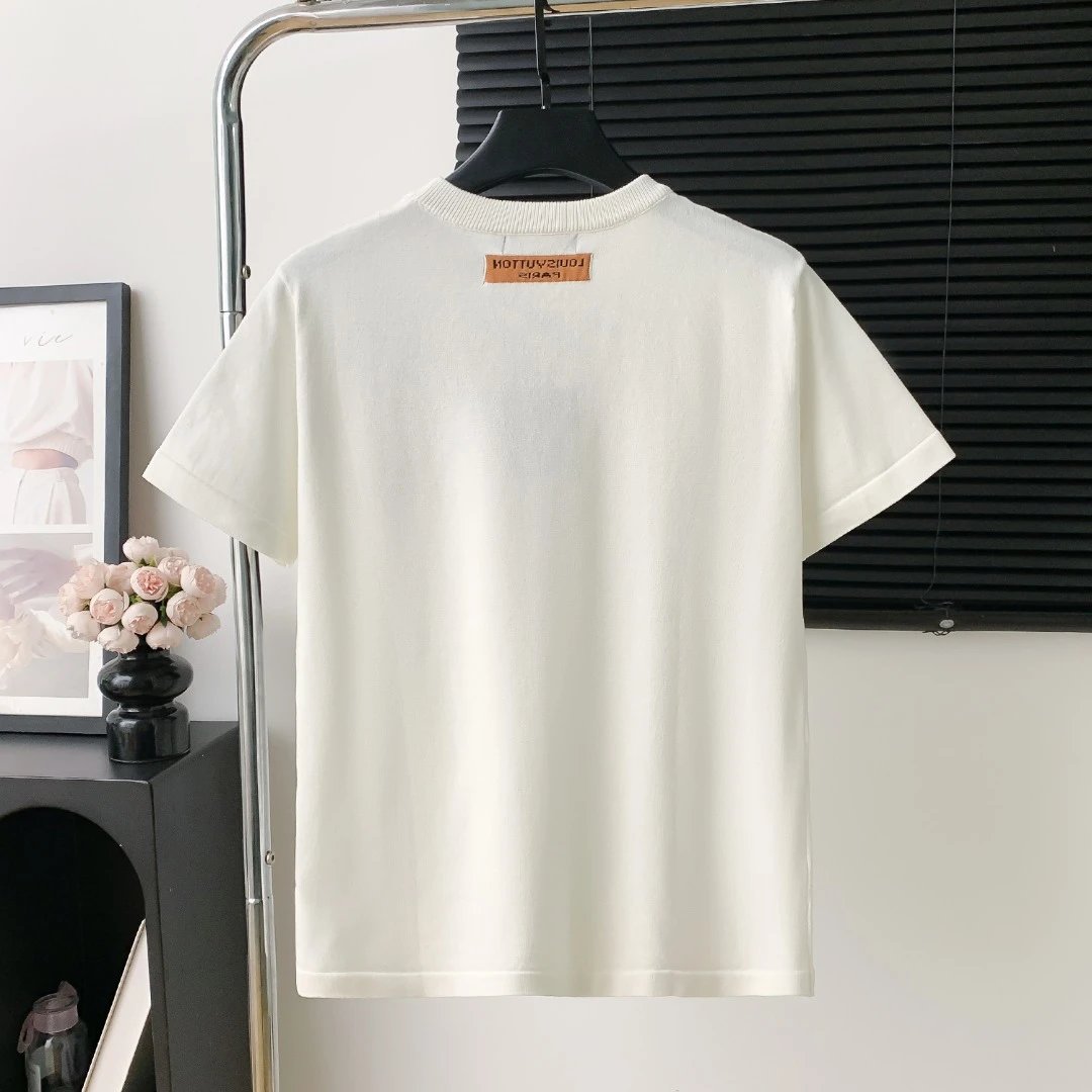 Louis Vuitton LV T-shirt Knitted Paper Airplane on Chest logo round Neck Short Sleeve25ss New Pure Cotton Unisex Style T Casual T-Shirt Base Layer Shirt OS Loose Fit Half Sleeve Top Plus Size