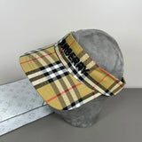 Burberry Hat Plaid logo Baseball Cap Sun Protection Visor Cap Large Head Circumference Versatile Sports Hat Slimming Face Curved Brim Unisex Couple Style