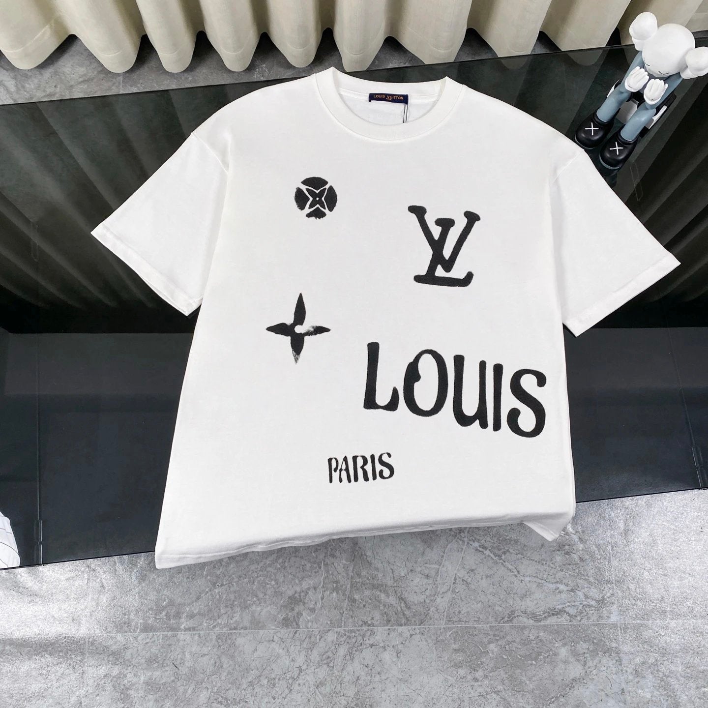 Louis Vuitton LV T-shirt Front and Back Classic Old Harajuku Letter Graffiti Print logo round Neck Short Sleeve25ss New Pure Cotton Unisex Style T T-shirt OS Loose Fit Base Shirt Half Sleeve T-Shirt Top Half Sleeve