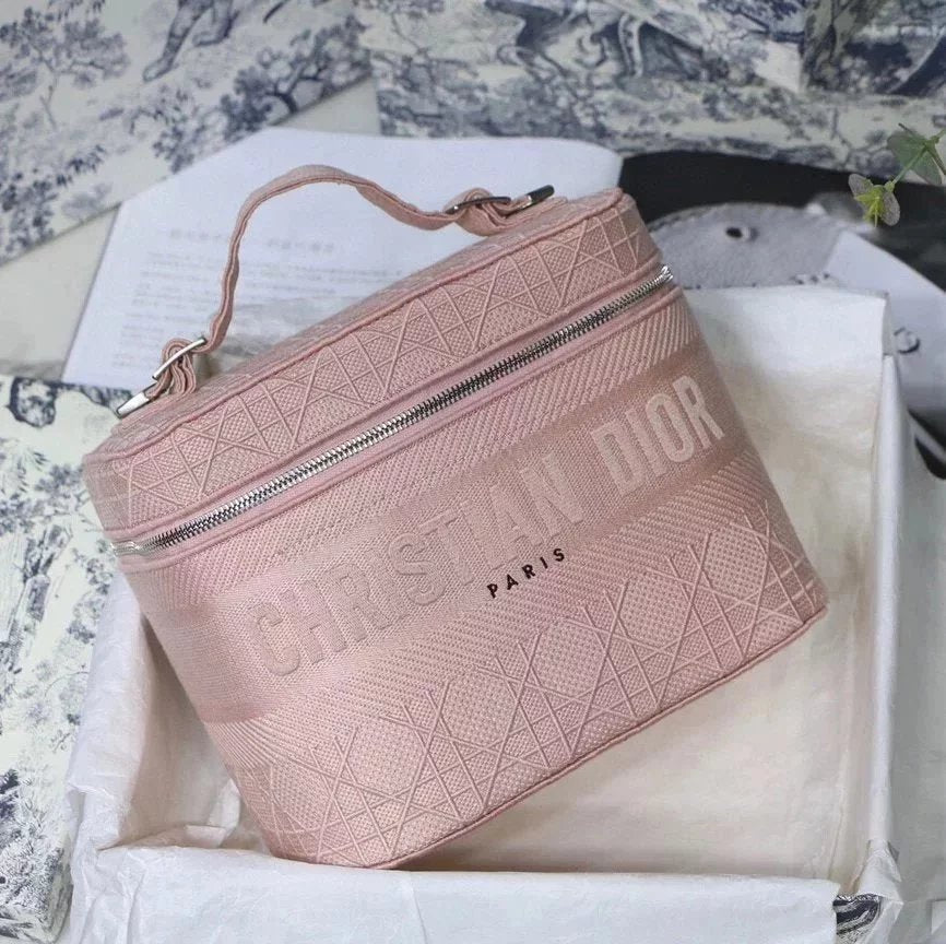 Dior Women's Bag Top version 【Original Order】2021New Women's Bag Qixi Limited Love Travel Cosmetic Bag Box Bag Shoulder Crossbody Handbag