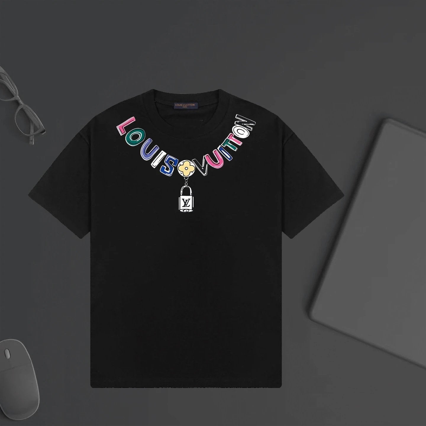 Louis Vuitton LV T-shirt Colorful Letter Lock Print on the Chest logo round Neck Short Sleeve25ss New pure cotton T Unisex T-Shirt OS Loose Fit Base Shirt Top Half Sleeve T-Shirt