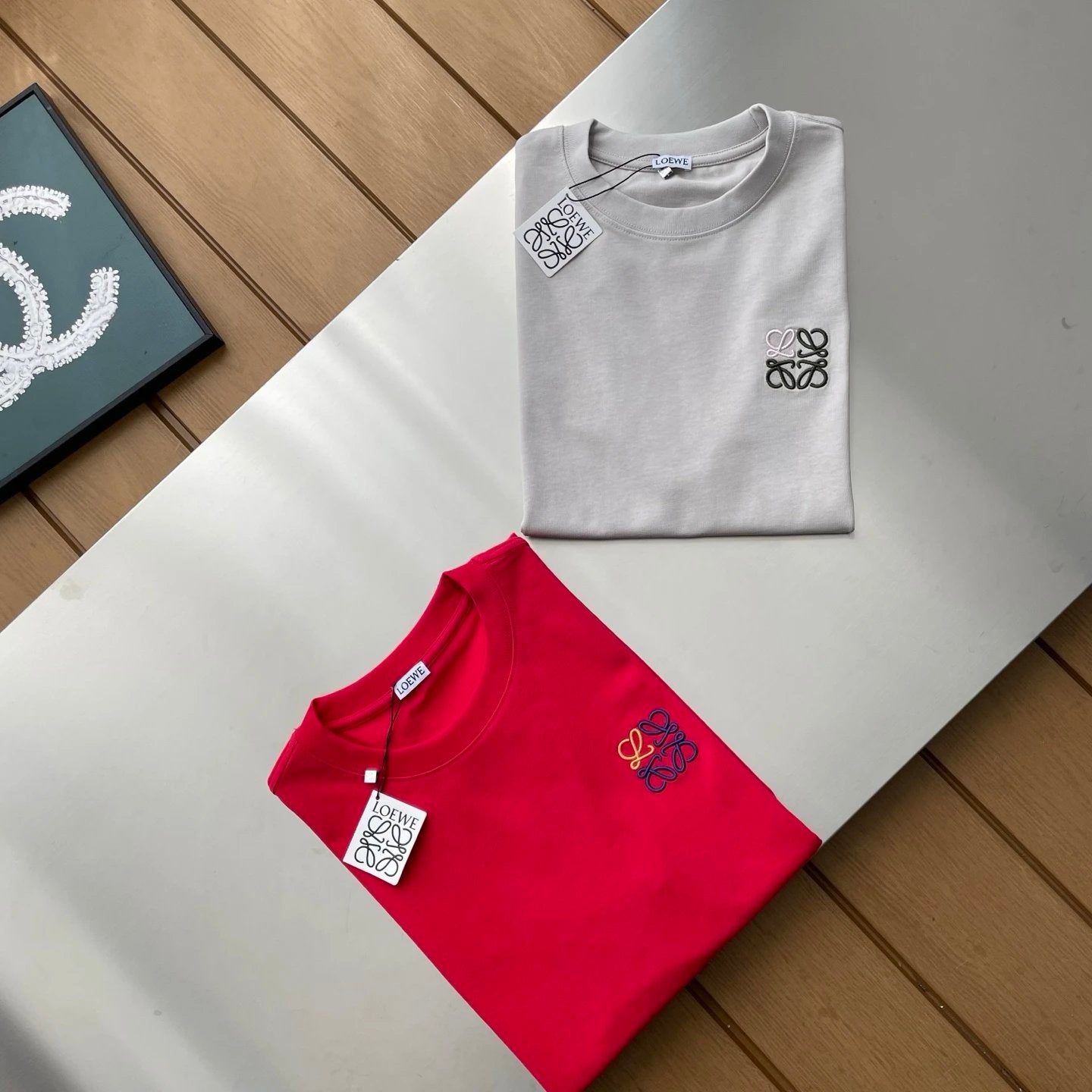 LOEWE T-shirt Chest Patchwork Logo Embroidery logo round Neck Short Sleeve25ss New pure cotton T Unisex T-Shirt OS Loose Fit Base Shirt Top Half Sleeve T-Shirt