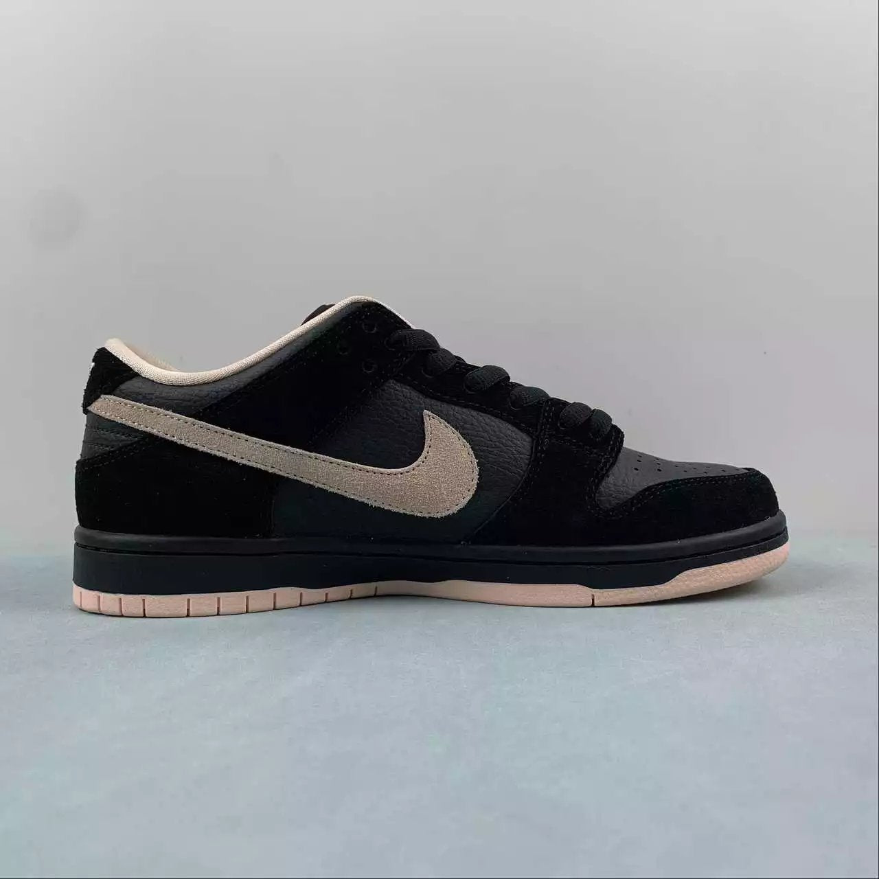 Nike Dunk Low shoes