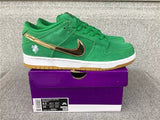 Nike Dunk Low shoes