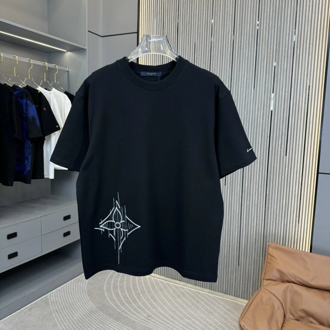 Louis Vuitton LV T-shirt Sleeve Embroidery Decoration logo round Neck Short Sleeve25ss New Pure Cotton Unisex Style T T-shirt OS Loose Fit Base Shirt Half Sleeve T-Shirt Top Half Sleeve