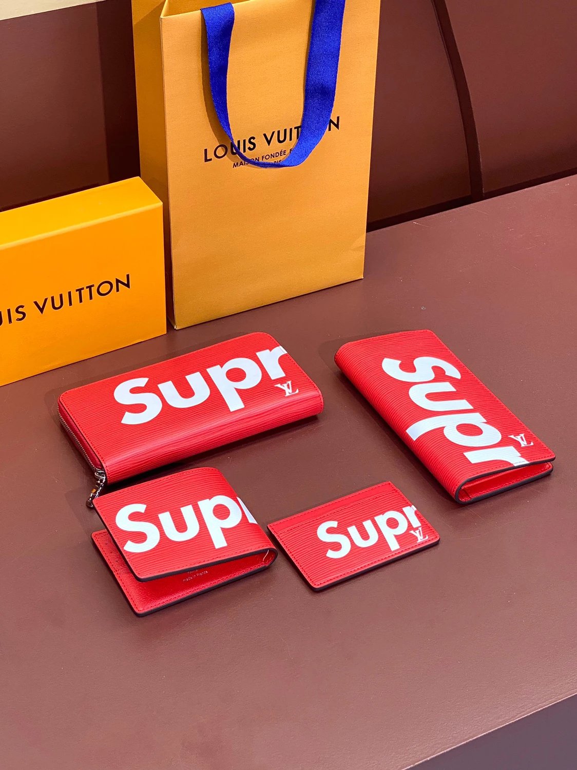 Louis Vuitton LV Wallets/Clutches Top version 【Original Leather】Men's and Women's Wallet Full Series M67541M67542M67543M67544M67548supreme Series Water Ripple Leather Silk Screen Wallet Card Holder the Suit Wallet Long Wallet Handbag