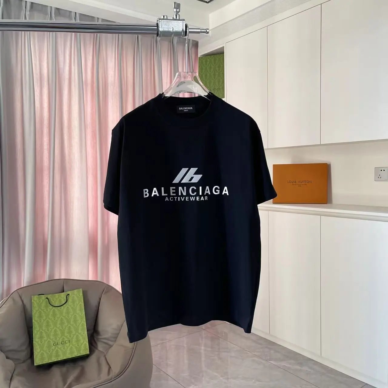 Balenciaga T-shirt Unique Letter Print on Chest logo round Neck Short Sleeve25ss New Pure Cotton Unisex Style T T-shirt OS Loose Fit Base Shirt Top Half Sleeve T-Shirt