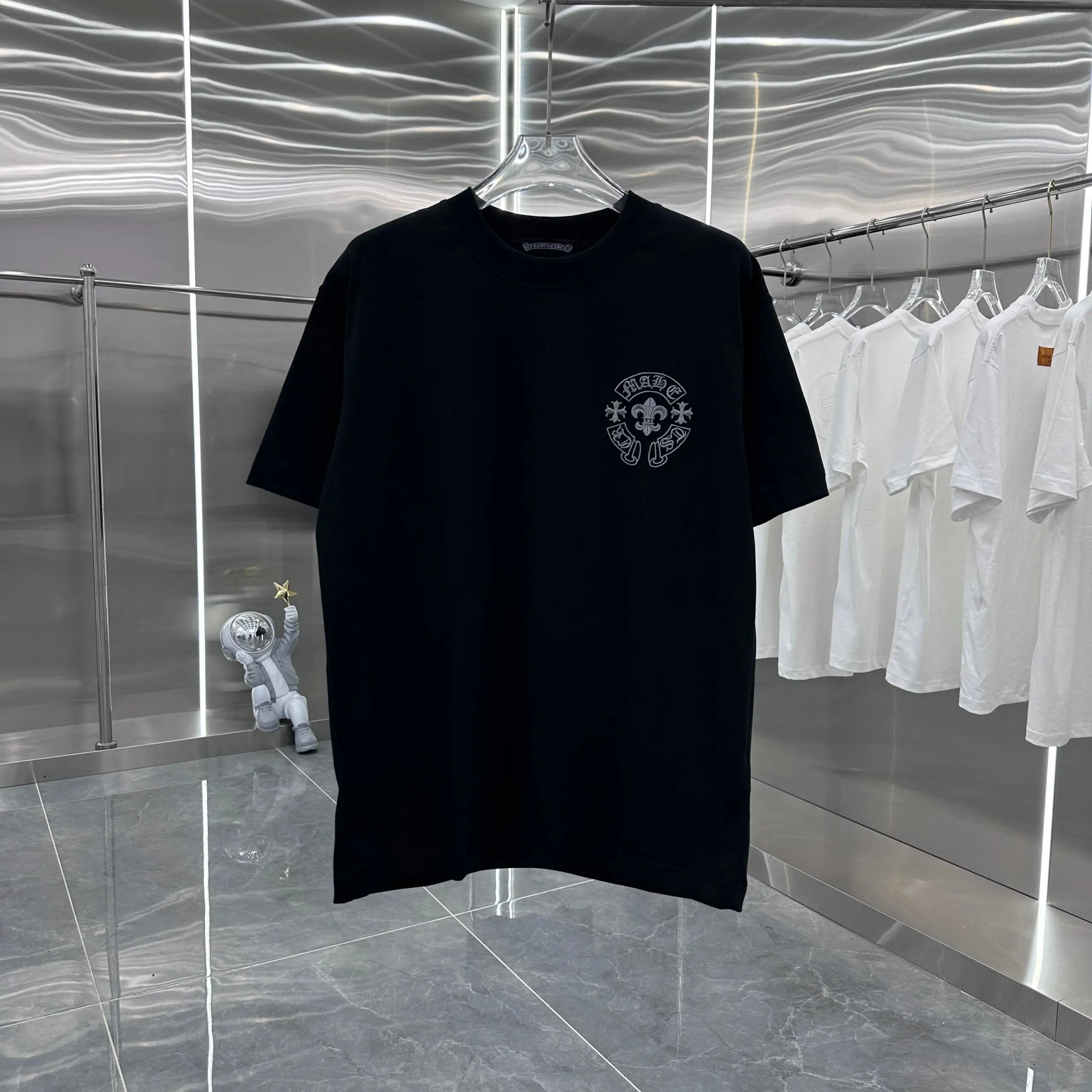 Chrome Hearts T-shirt Horseshoe Patchwork Burnt Flower+Hardware Accessories Round Neck Short Sleeve25ss New Pure Cotton Unisex Style T Casual T-Shirt Base Layer Shirt OS Loose Fit Half Sleeve Top Plus Size