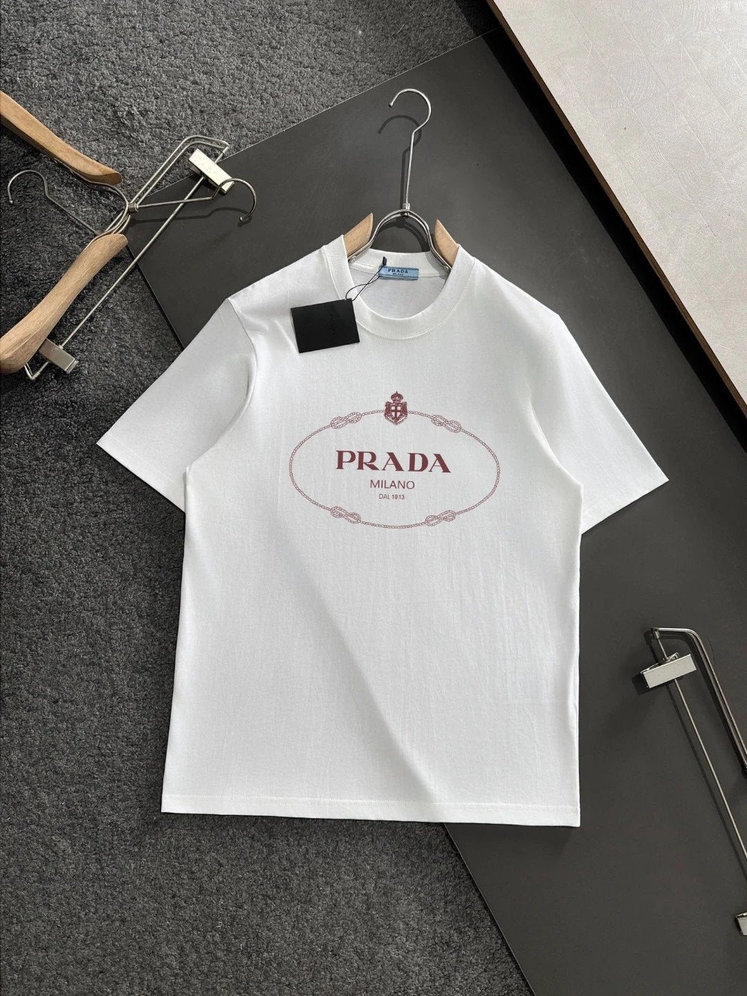 PRADA T-shirt Chest Letter Pattern Print logo round Neck Short Sleeve25ss New pure cotton T Unisex T-Shirt OS Loose Fit Base Shirt Top Half Sleeve T-Shirt